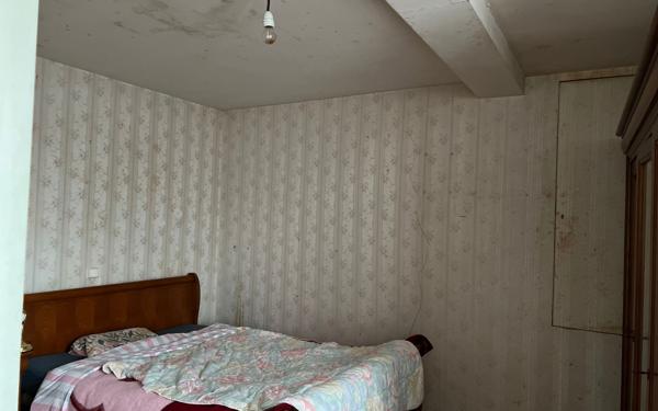 Maison à vendre    6 pièces • 250 m2 Saint-Jean-d'Angély