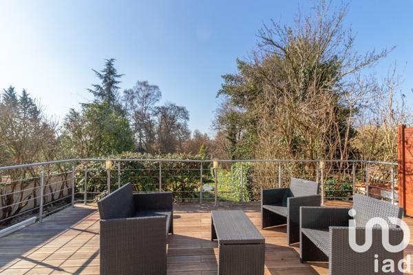 Maison 6 pièces de 110 m² à Vaux-sur-Seine (78740)