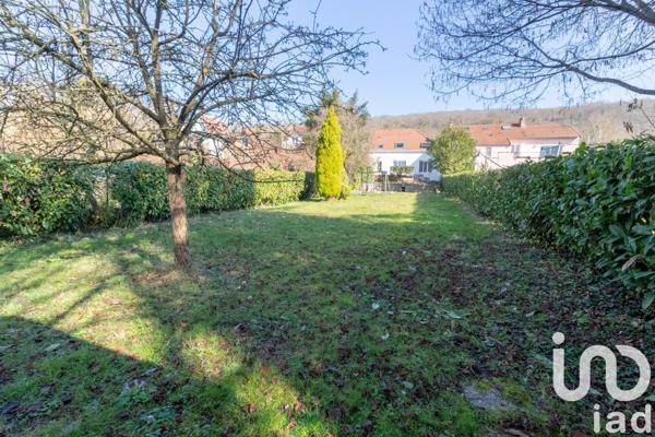 Maison 6 pièces de 110 m² à Vaux-sur-Seine (78740)