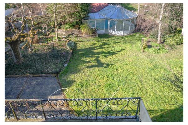 Habitation ancienne allie emplacement de choix et potentiel à révéler