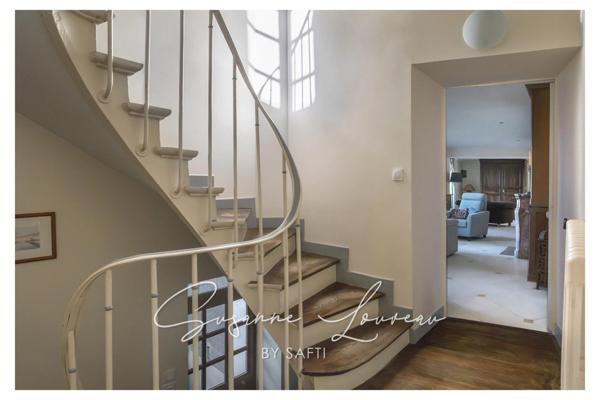 Habitation ancienne allie emplacement de choix et potentiel à révéler