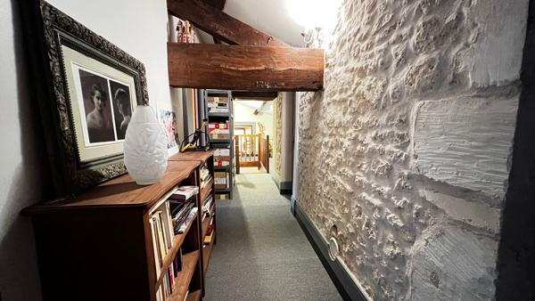 Maison Le Gua 9 pièces 6 chambres dépendance