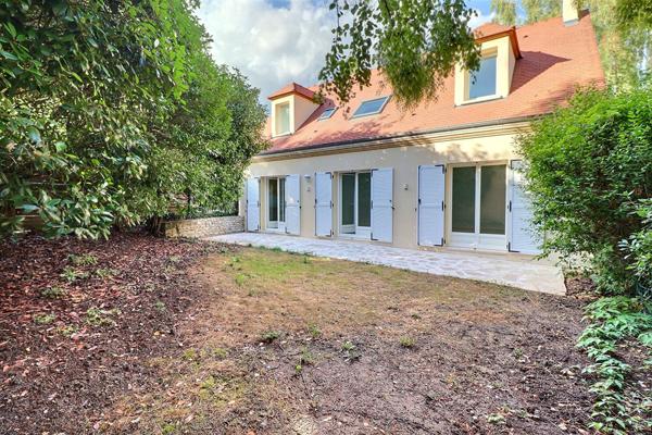 Maison individuelle, idéalement située, au calme, proche de la gare