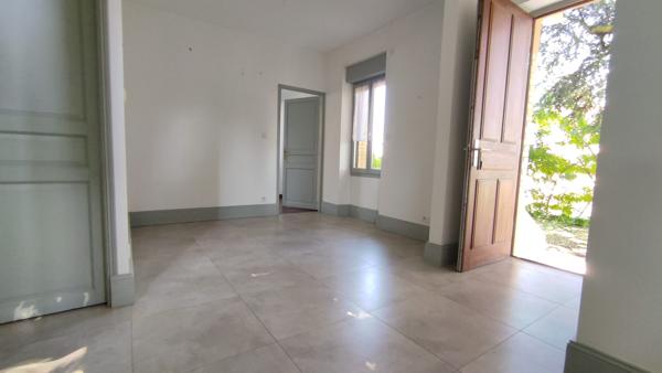 Maison de 80 m² sur 775 m² de terrain