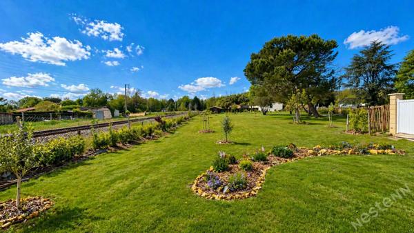 Charmante maison rénovée avec jardin à Bergerac à seulement 2,5 kms du centre ville !