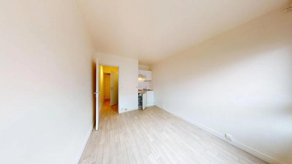 Vente                                                      Studio
                        
                     1 pièces                      16 m2                     à Paris 13