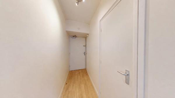 Vente                                                      Studio
                        
                     1 pièces                      16 m2                     à Paris 13