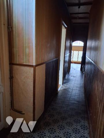 A VENDRE maison au centre de Bourbourg comprenant 3 chambres, séjour, cuisine, cave, cour extér...