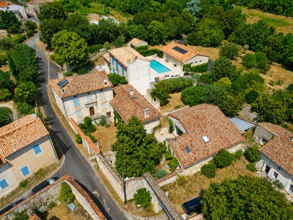 Maison de caractère XVIIIᵉ & XIXᵉ siècles – Le charme authentique de la campagne aux portes d'Angoulême Détails des diagnostics énergétiques