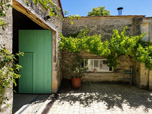 Maison de caractère XVIIIᵉ & XIXᵉ siècles – Le charme authentique de la campagne aux portes d'Angoulême Détails des diagnostics énergétiques