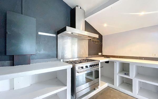 Appartement à louer    4 pièces • 158 m2 Arcangues