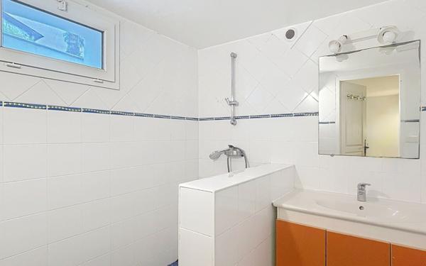 Appartement à louer    4 pièces • 158 m2 Arcangues