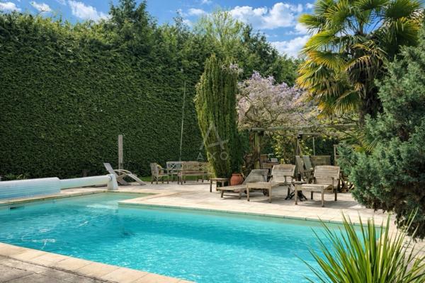 10 min Pont-lÉvêque  ensemble immobilier, deux maisons & piscine