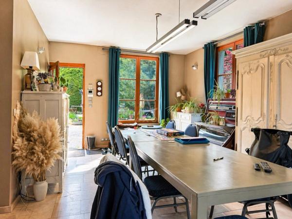 10 min Pont-lÉvêque  ensemble immobilier, deux maisons & piscine