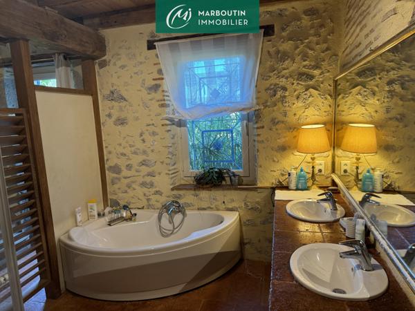 Maison 8 pièce(s) 5 chambre(s) 499 m²