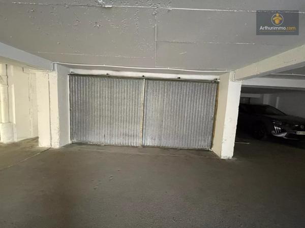Vente                                                      Garage
                        
                                         14 m2                     à Nice
