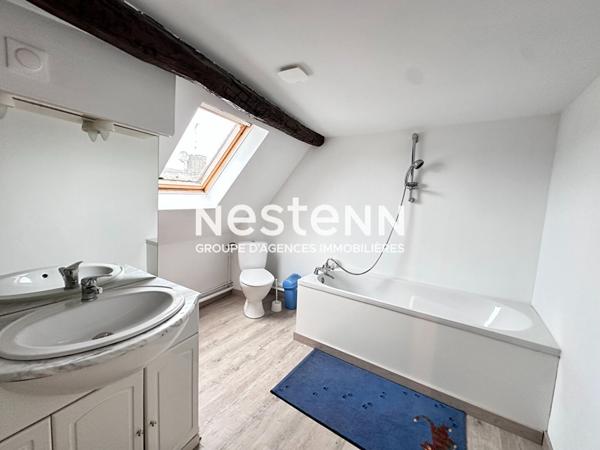 Immeuble de rapport rénové à vendre au coeur du centre-ville de Château-du-Loir (72500)