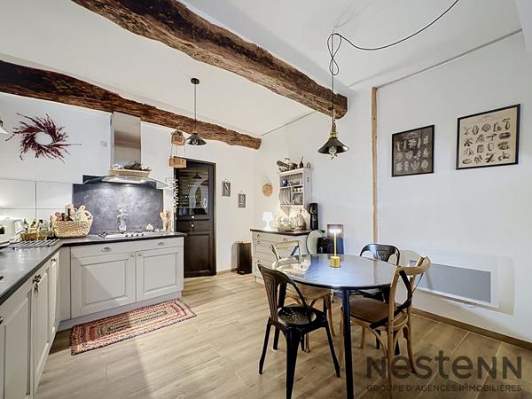 Charmant appartement 3 pièces 91 m2 Trets + cave proche toutes commodités à pied