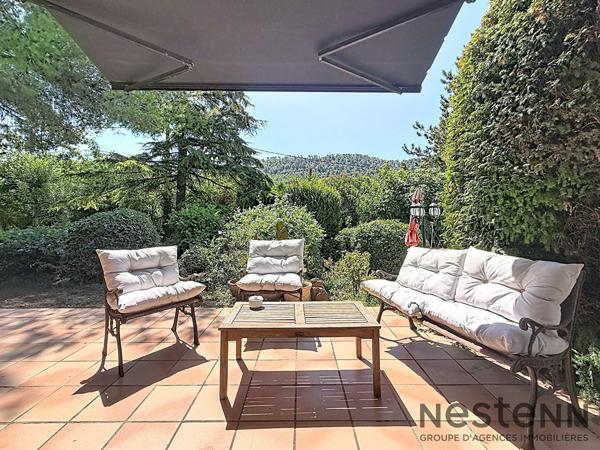 Maison à vendre à Aubagne - 4 chambres, 220 m², piscine, proche écoles et parc