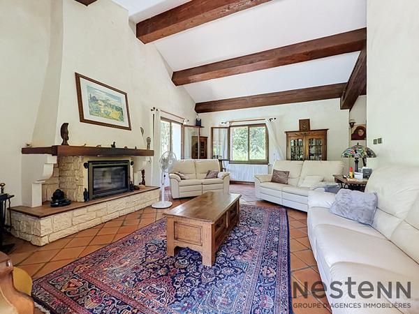 Maison à vendre à Aubagne - 4 chambres, 220 m², piscine, proche écoles et parc