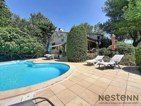 Maison à vendre à Aubagne - 4 chambres, 220 m², piscine, proche écoles et parc