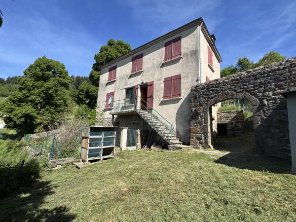 Maison ancienne 90m² avec dépendances au Monestier