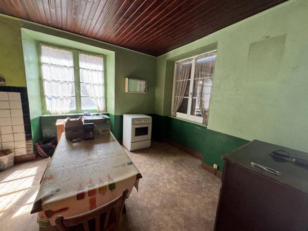 Maison ancienne 90m² avec dépendances au Monestier