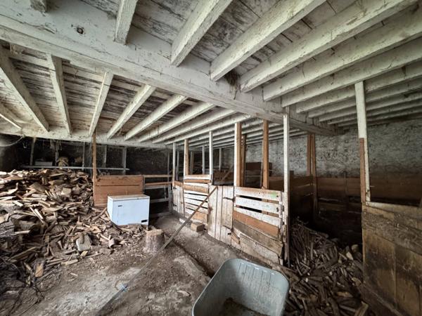 Maison ancienne 90m² avec dépendances au Monestier