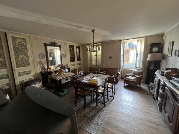 Maison à vendre |                                       La Souterraine |                                        12 pièces  |  303 m²