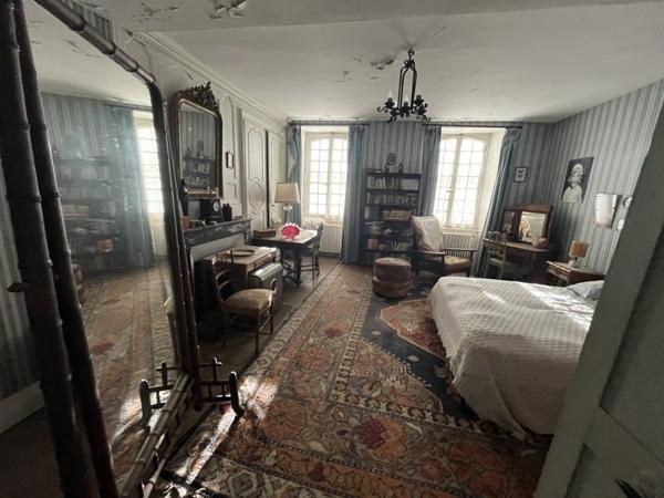 Maison à vendre |                                       La Souterraine |                                        12 pièces  |  303 m²