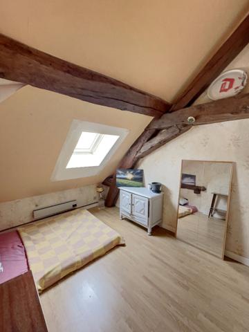 Immeuble de caractère avec fort potentiel à Givry