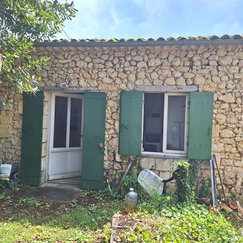 Maison en pierre 4 chambres dans le centre de Salleboeuf , Salleboeuf Maison en pierre 4 chambres dans le centre de Salleboeuf , Salleboeuf