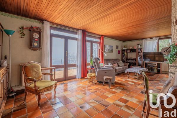 Maison 6 pièces de 168 m² à Claix (38640)