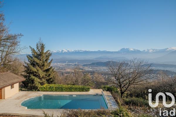 Maison 6 pièces de 168 m² à Claix (38640)