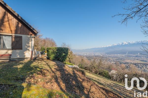 Maison 6 pièces de 168 m² à Claix (38640)