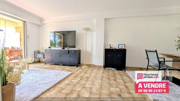 BEAU 2 PIECES 45 m² avec CAVE ET PARKING - CENTRE VILLE AU CALME