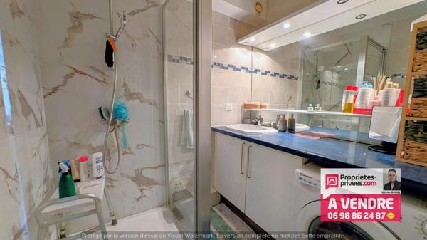 BEAU 2 PIECES 45 m² avec CAVE ET PARKING - CENTRE VILLE AU CALME