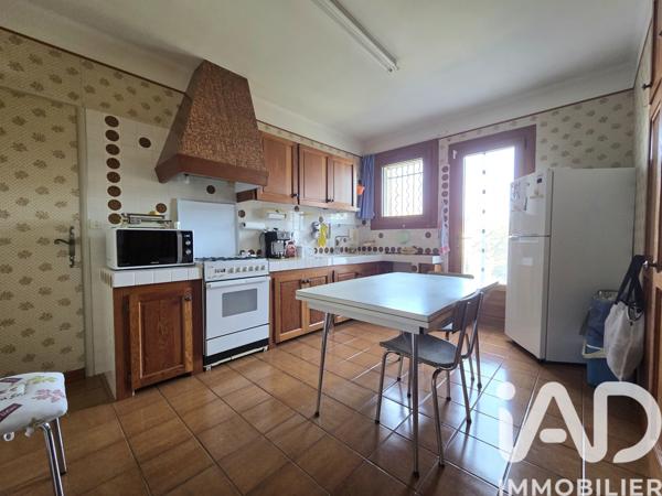 Maison à vendre 5 pièces 135 m² Entraigues-sur-la-Sorgue