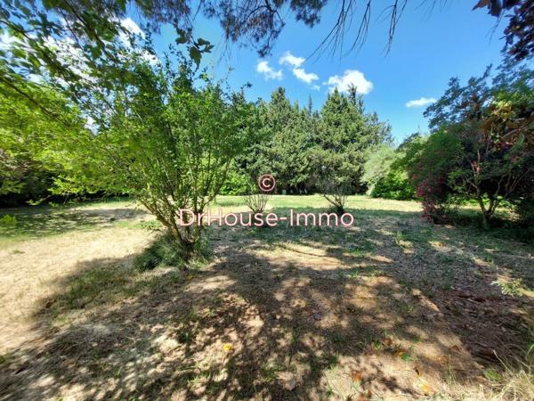 Terrain à vendre 3 pièces de 2 700 m²