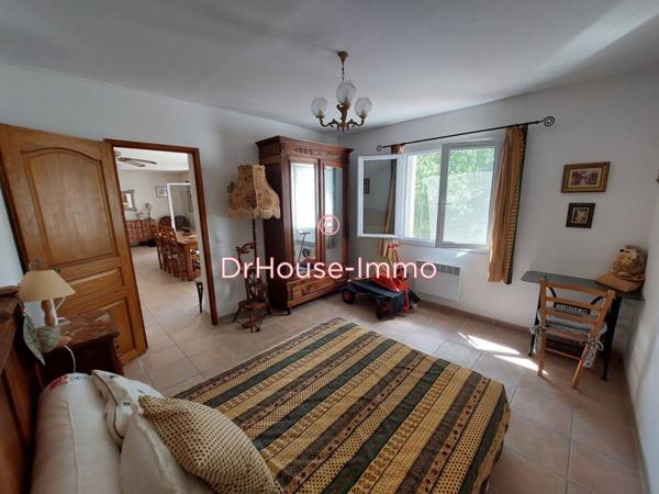 Terrain à vendre 3 pièces de 2 700 m²