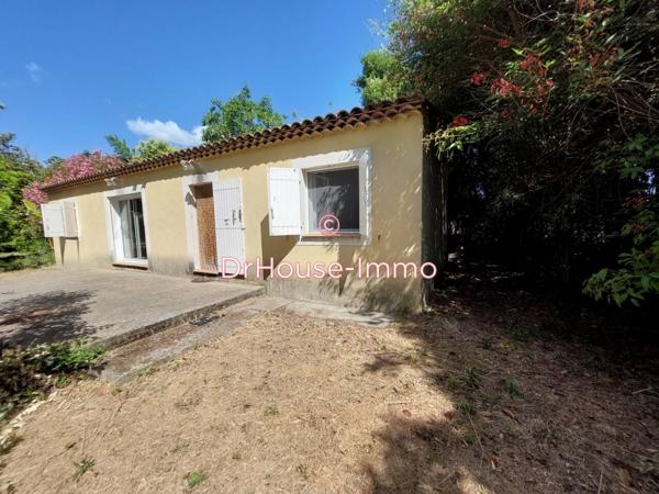 Terrain à vendre 3 pièces de 2 700 m²