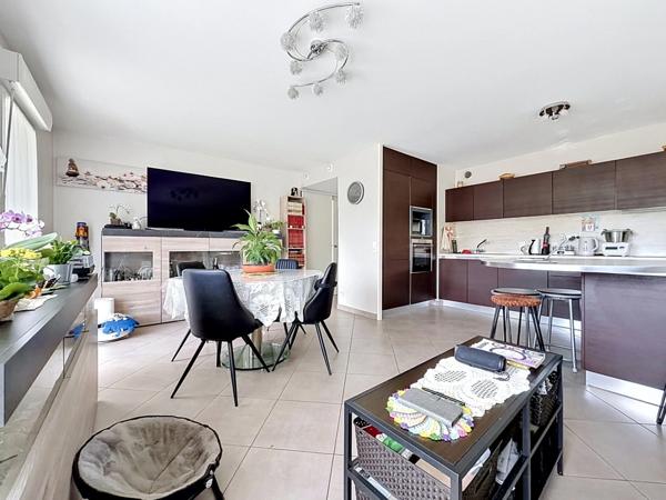 Appartement T4 85m2 calme et lumineux - VETRAZ MONTHOUX