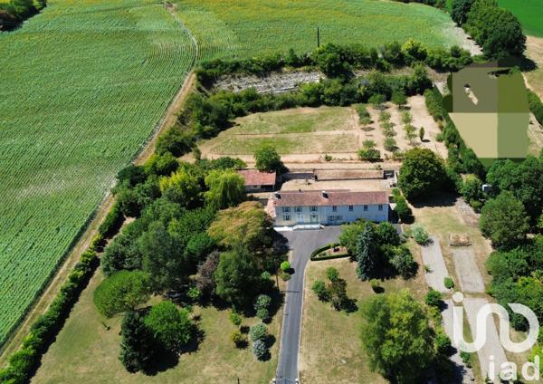 Maison à vendre 8 pièces 210 m² Montmoreau