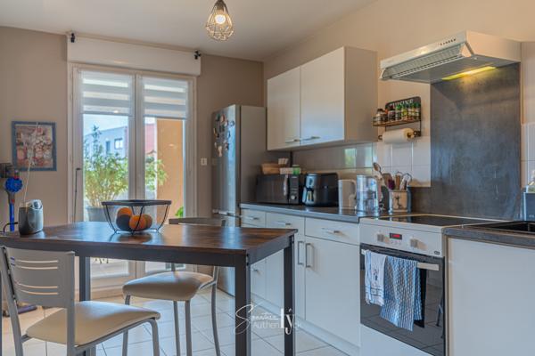 Appartement
         3 pièces
        - 85 m² Exclusivité