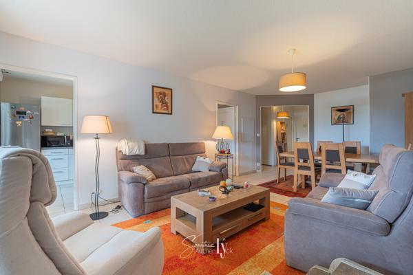 Appartement
         3 pièces
        - 85 m² Exclusivité