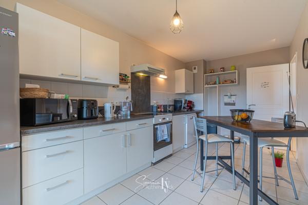 Appartement
         3 pièces
        - 85 m² Exclusivité
