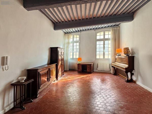 Appartement ancien à vendre à Aix-en-Provence dans les Bouches-du-Rhône (13090), ref : 10521/27   
Palais de Justice