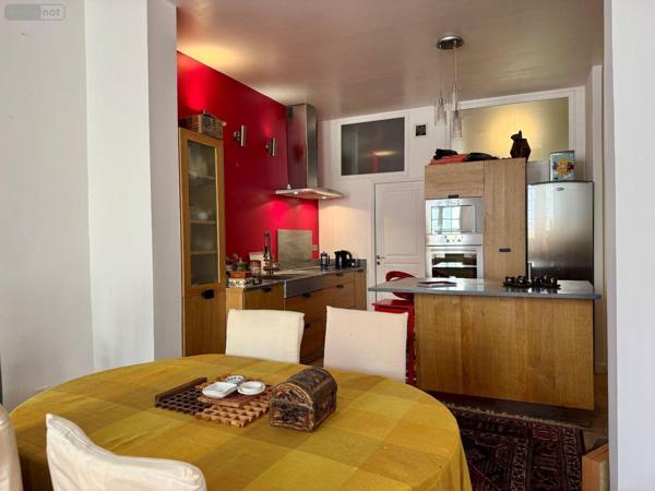 Appartement ancien à vendre à Aix-en-Provence dans les Bouches-du-Rhône (13090), ref : 10521/27   
Palais de Justice