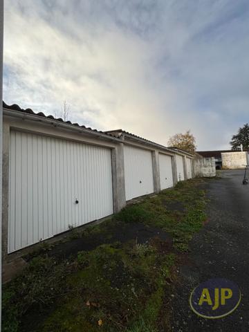 Location parking Cholet : 63 € - AJP Immobilier Cholet