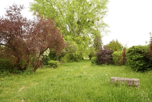 MAISON LORRAINE A RENOVER SUR 25,12 ARES DE TERRAIN